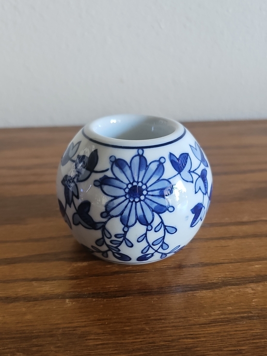 Centrum Ceramic Co. Other - Centrum Ceramic Co. Blue & White Floral Round Tea Light Holder Tote 11
